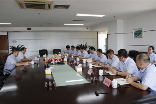 【领导关怀】市城投集团党委副书记郭东晓一行赴尊龙时凯人生就是搏集团走访调研